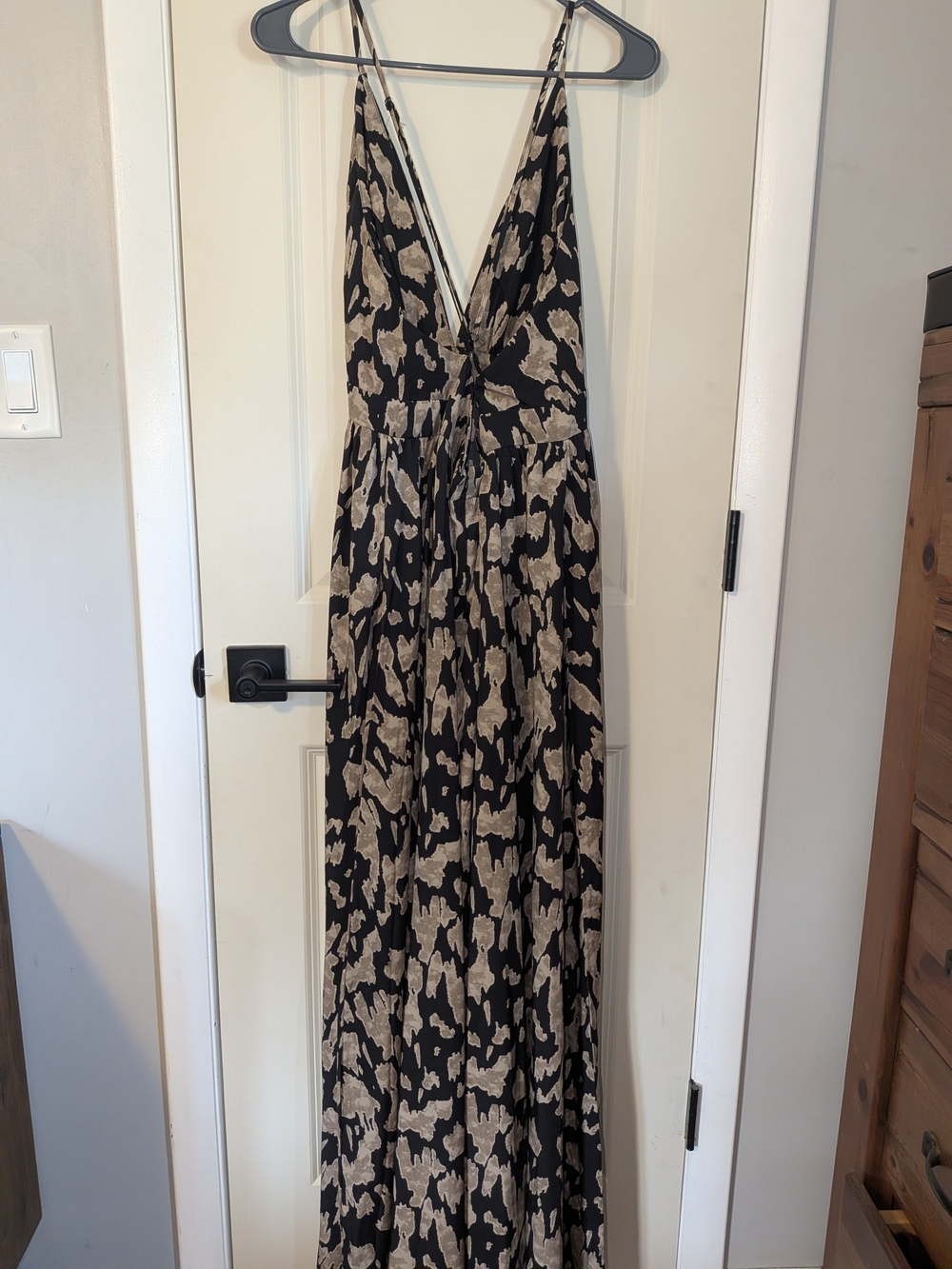 SHEIN Black and Beige Printed V-Neck Maxi Dress - Picture 5 of 5